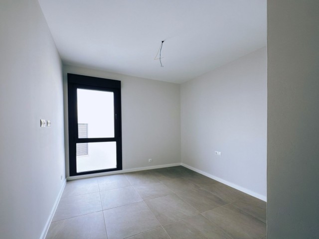 Maison mitoyenne avec 4 Chambres  à Riviera del Sol