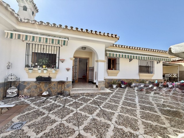 3 Bedrooms Villa in Benalmadena