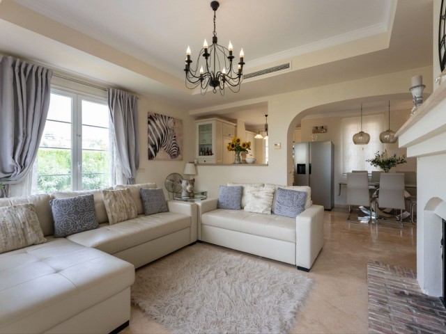 3 Bedrooms Villa in Mijas