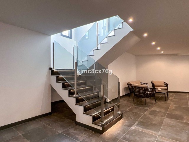 Villa con 5 Dormitorios  en El Faro