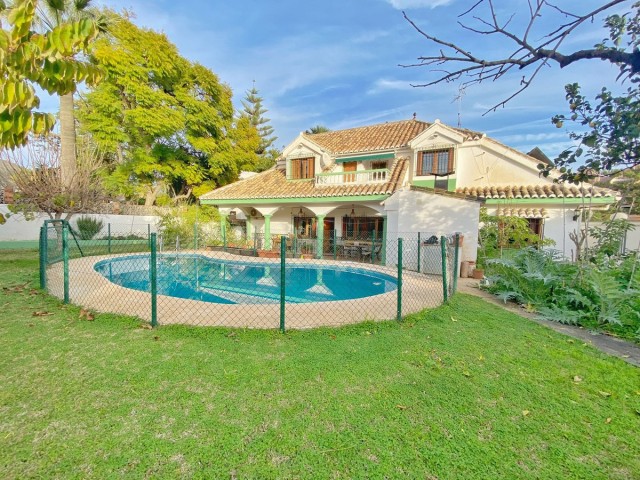 5 Sovrums Villa i Marbella