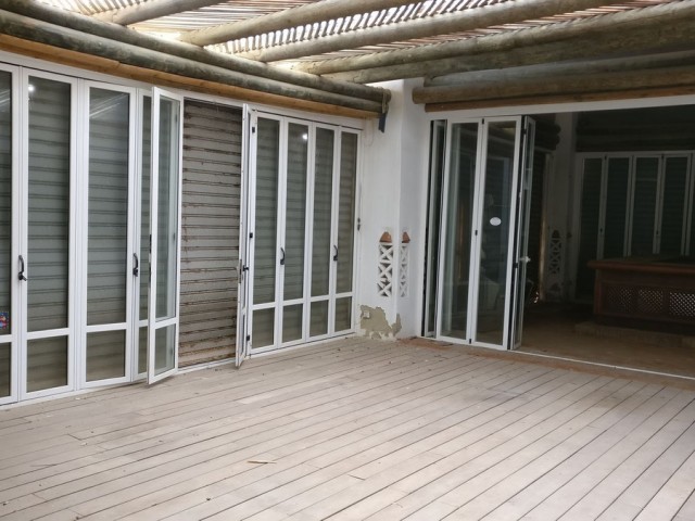 Commercial in Puerto Banús