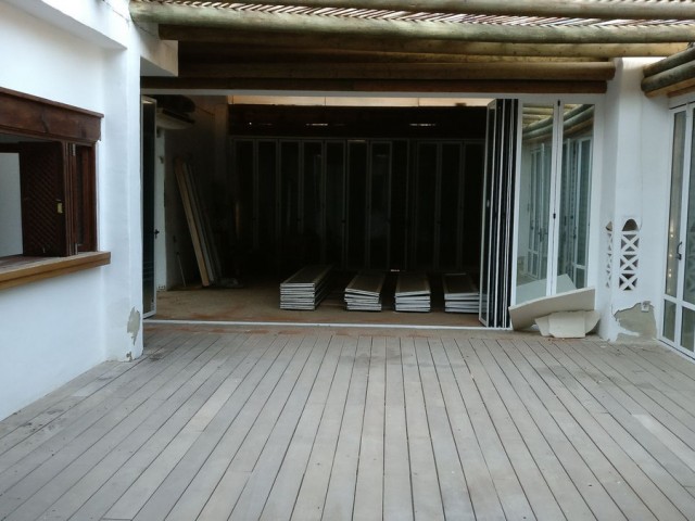 Commercial in Puerto Banús