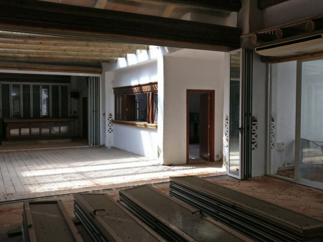 Commercial in Puerto Banús