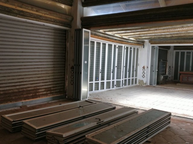 Commercial in Puerto Banús