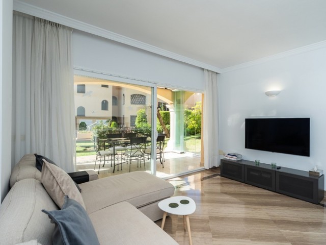 3 Bedrooms Apartment in Elviria