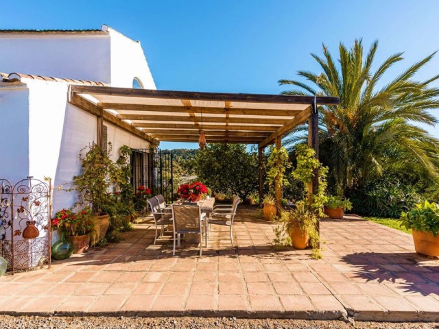 Villa avec 2 Chambres  à Selwo