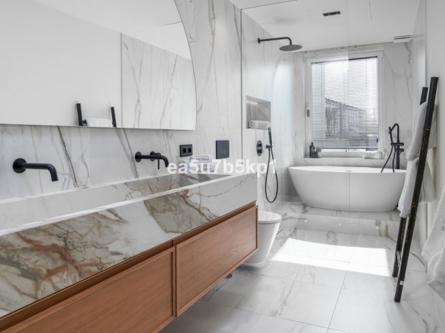 3 Slaapkamer Rijtjeshuis in Marbella