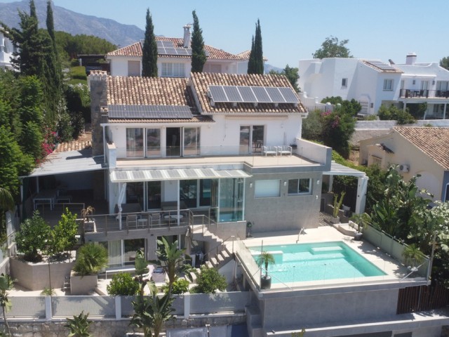 4 Bedrooms Villa in Nueva Andalucía