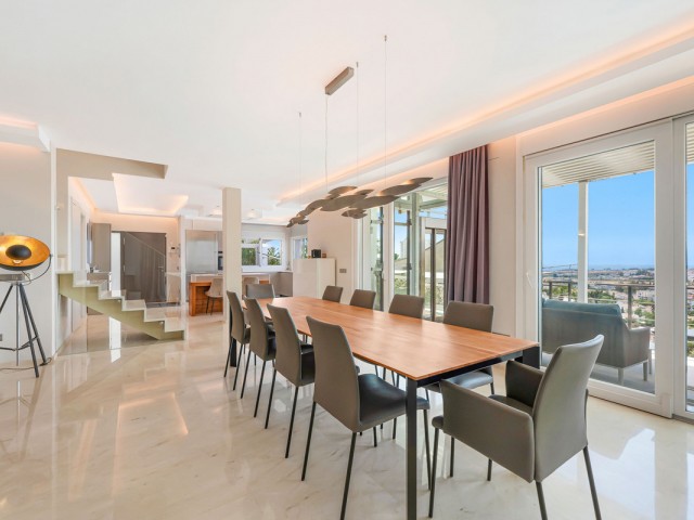 4 Bedrooms Villa in Nueva Andalucía