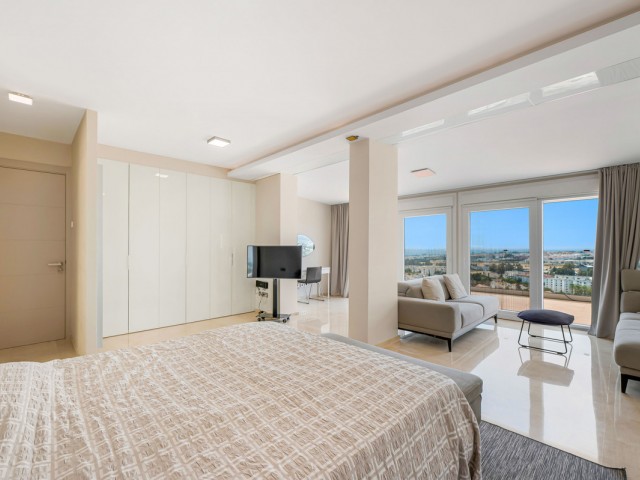 4 Bedrooms Villa in Nueva Andalucía