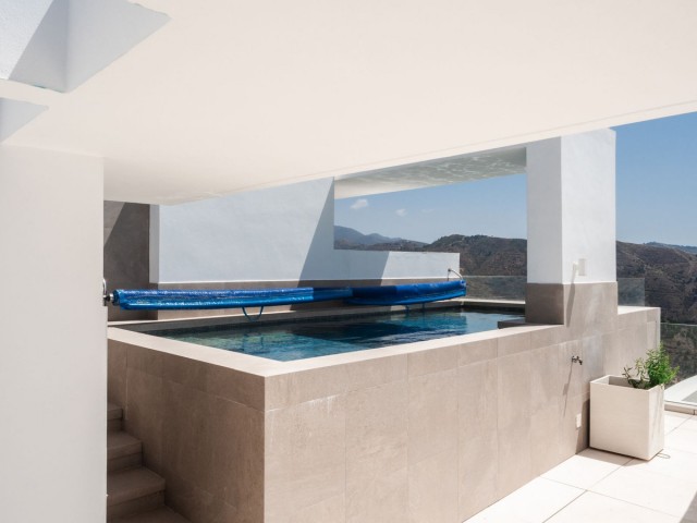 Appartement avec 3 Chambres  à Marbella