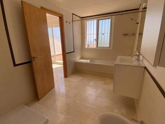 3 Bedrooms Townhouse in Manilva