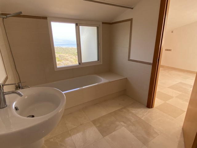 4 Bedrooms Townhouse in Manilva