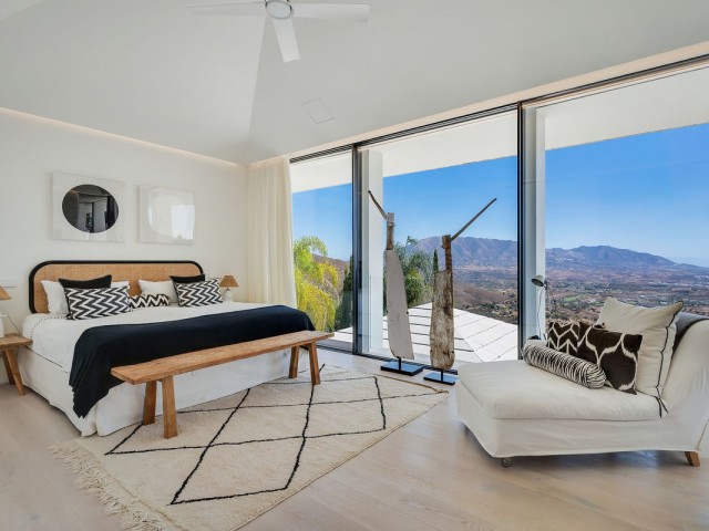 5 Bedrooms Villa in La Mairena