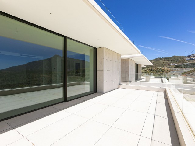 3 Bedrooms Apartment in Benahavís