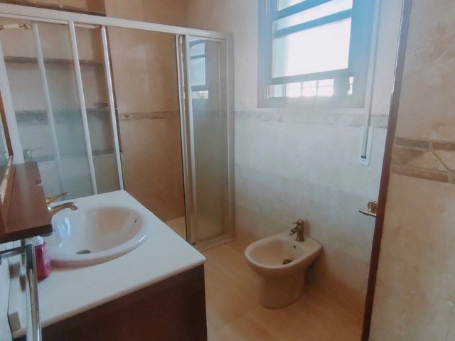 4 Bedrooms Villa in Marbella