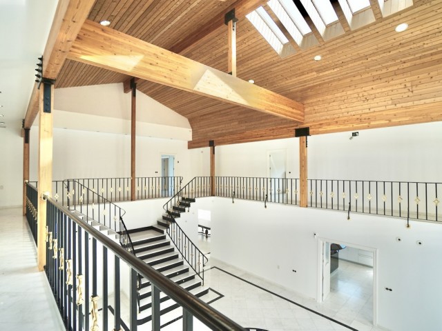 5 Soveroms Villa i Benahavís