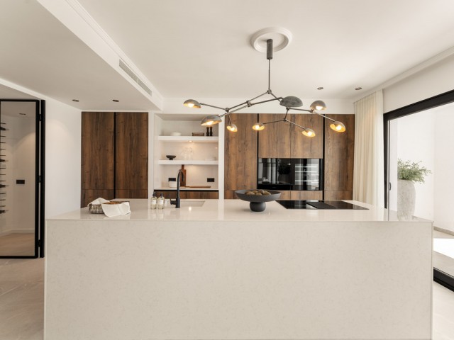 Apartamento con 3 Dormitorios  en Benahavís