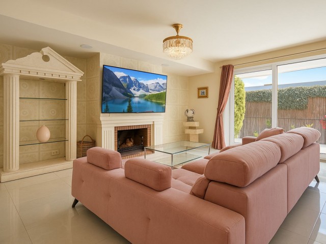 4 Slaapkamer Rijtjeshuis in El Paraiso