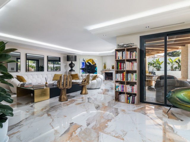 4 Bedrooms Villa in Nueva Andalucía