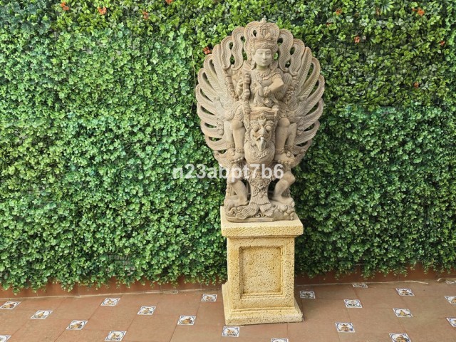 Adosado con 3 Dormitorios  en Istán