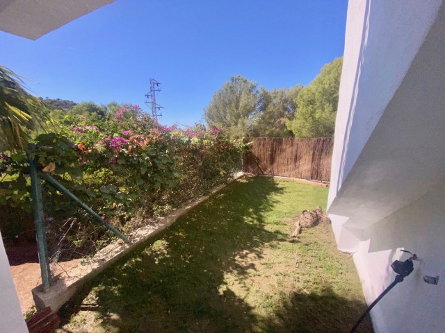 Adosado con 3 Dormitorios  en Istán