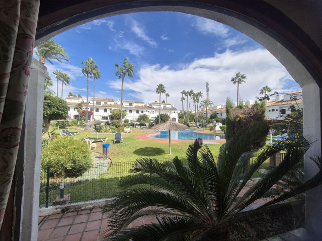 4 Slaapkamer Rijtjeshuis in Guadalmina Baja