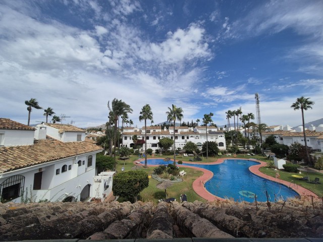 4 Slaapkamer Rijtjeshuis in Guadalmina Baja