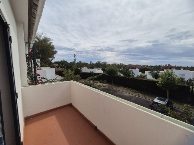 4 Slaapkamer Rijtjeshuis in Guadalmina Baja