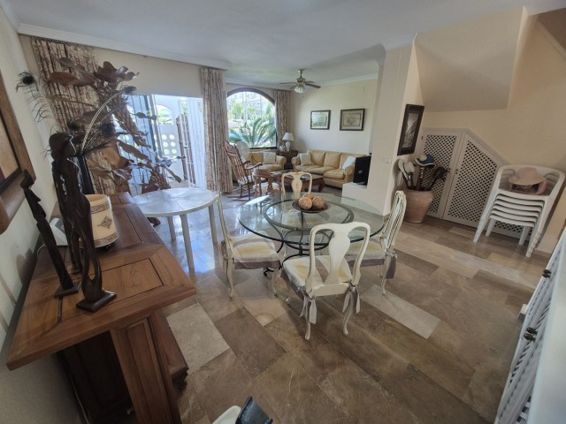 4 Schlafzimmer Reihenhaus in Atalaya