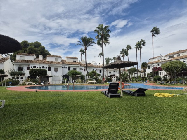 4 Makuuhuoneen Rivitalo Atalaya