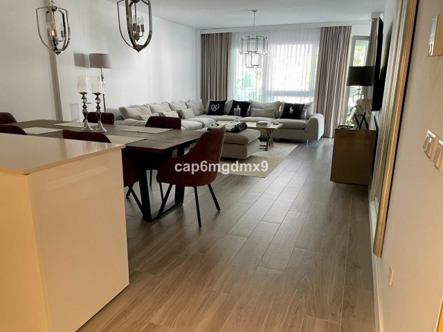 3 Bedrooms Apartment in Benahavís