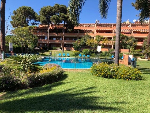 Apartment, Elviria, R5145922
