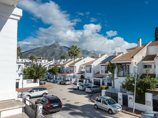 3 Bedrooms Townhouse in Nueva Andalucía