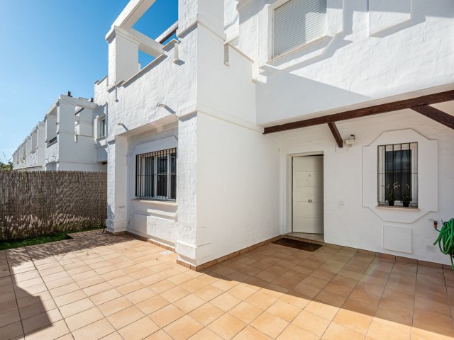 3 Bedrooms Townhouse in Nueva Andalucía