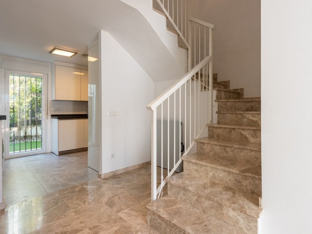 3 Bedrooms Townhouse in Nueva Andalucía