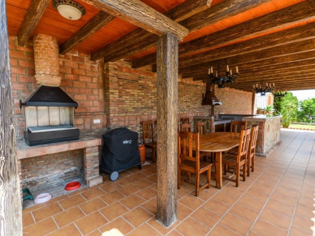 7 Bedrooms Villa in Benalmadena