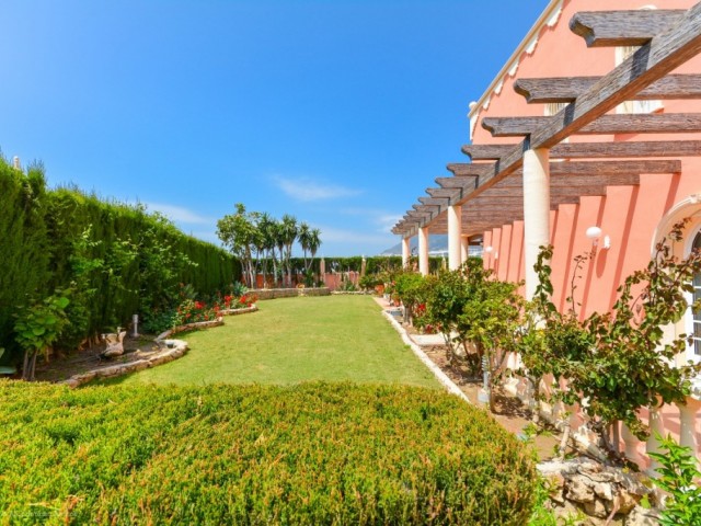 7 Bedrooms Villa in Benalmadena