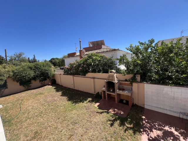 5 Bedrooms Villa in Benalmadena