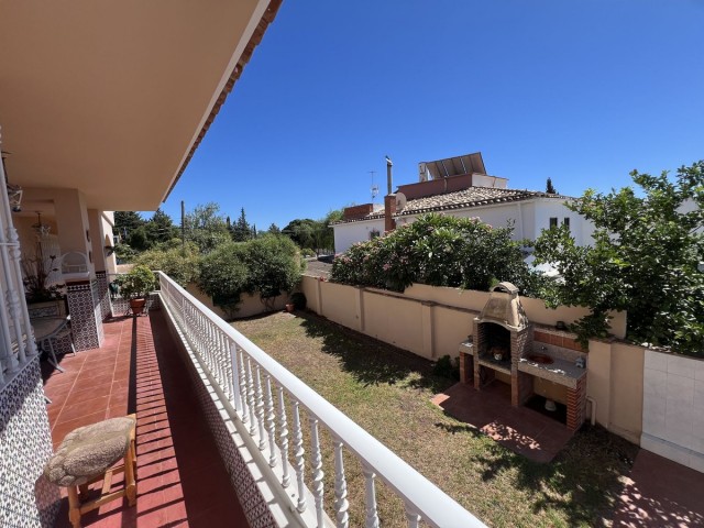 5 Bedrooms Villa in Benalmadena