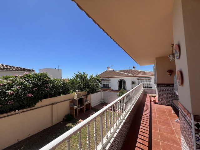 5 Bedrooms Villa in Benalmadena