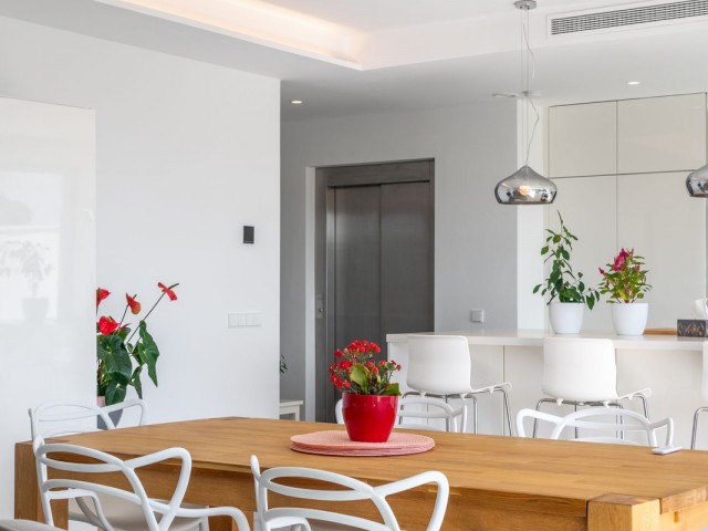 Ático con 3 Dormitorios  en La Capellania