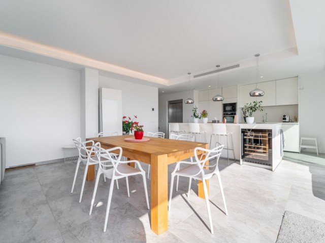 Ático con 3 Dormitorios  en La Capellania