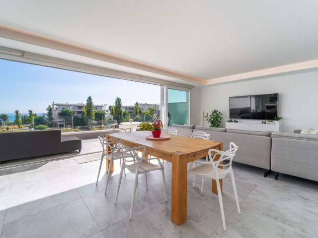 Ático con 3 Dormitorios  en La Capellania