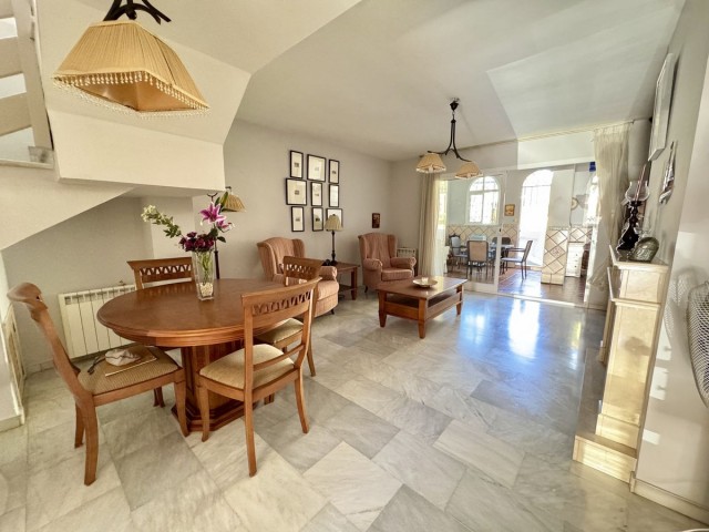 Villa, Las Lagunas, R5159587