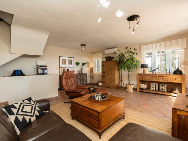 3 Bedrooms Townhouse in Casares