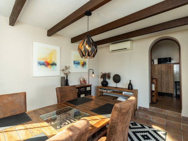 3 Bedrooms Townhouse in Casares