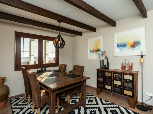 3 Bedrooms Townhouse in Casares