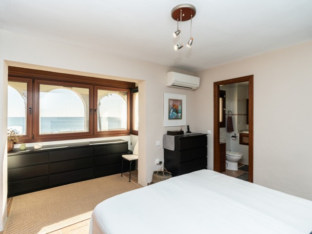 3 Bedrooms Townhouse in Casares